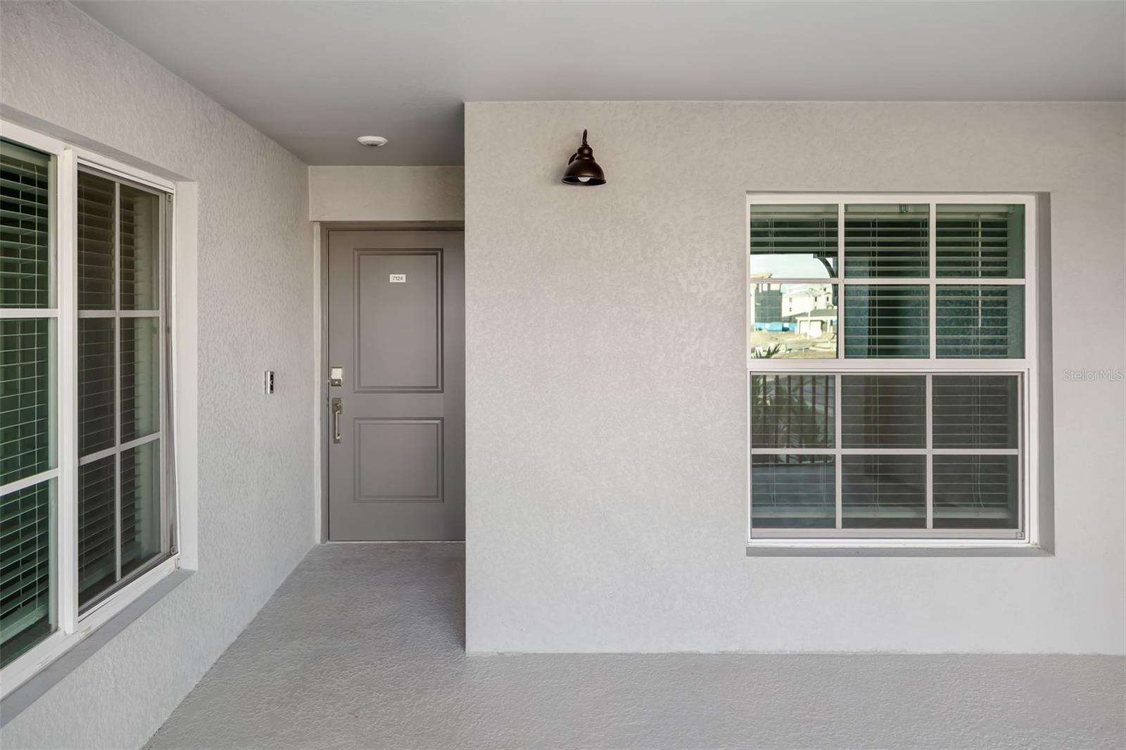 Image 7 of 56 For 19015 Scallop Loop #204