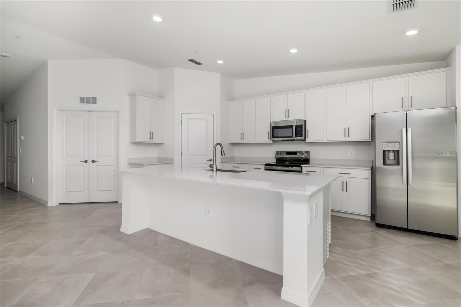 Image 8 of 56 For 19015 Scallop Loop #204