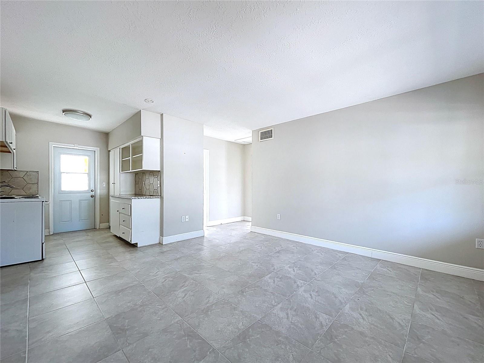 Image 11 of 49 For 501 Spring Avenue