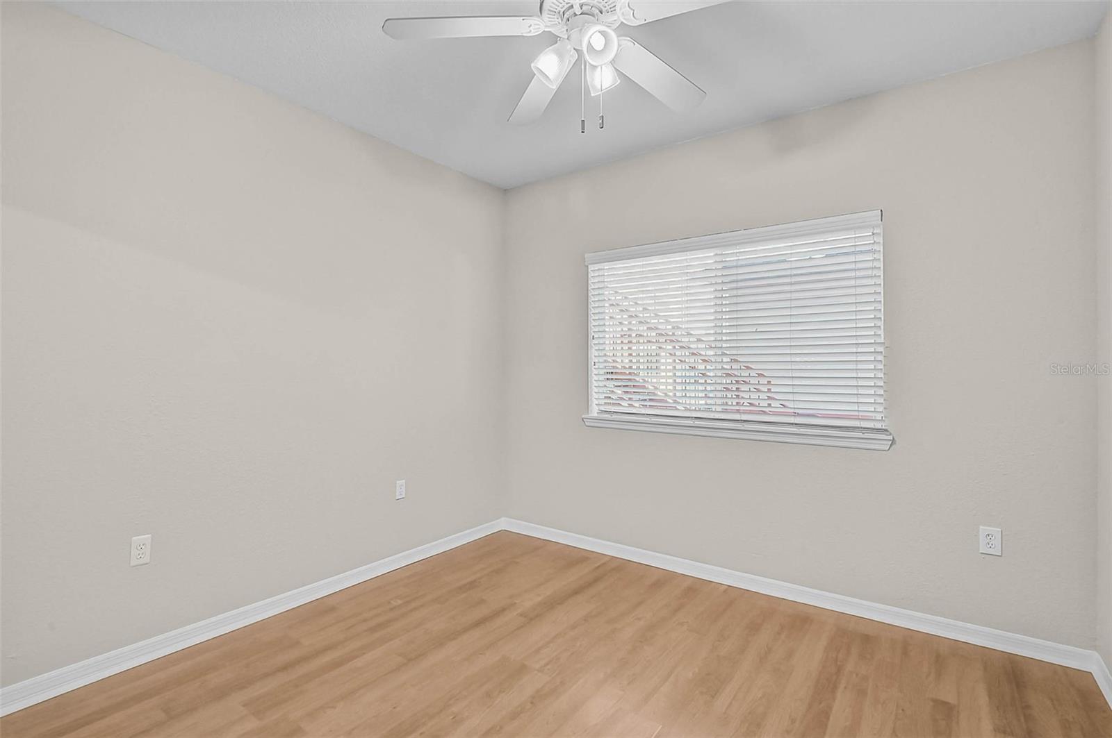 Image 18 of 39 For 3958 Mediterranea Circle 411