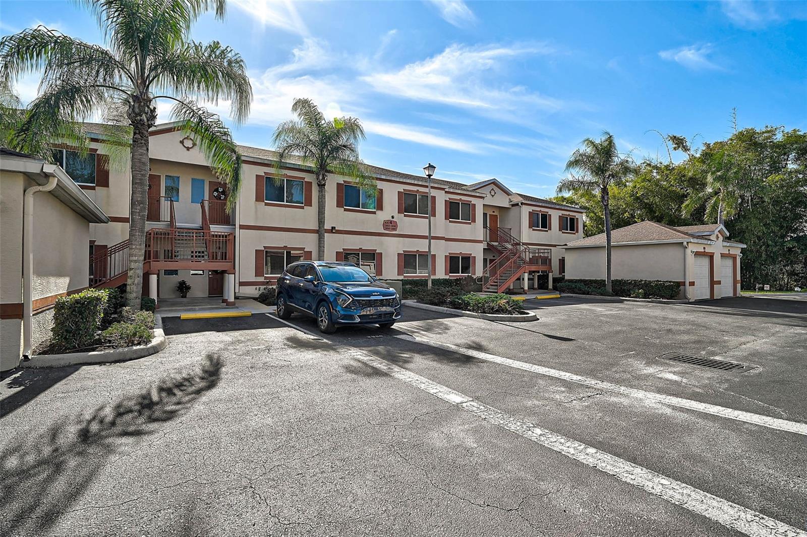 Image 3 of 39 For 3958 Mediterranea Circle 411