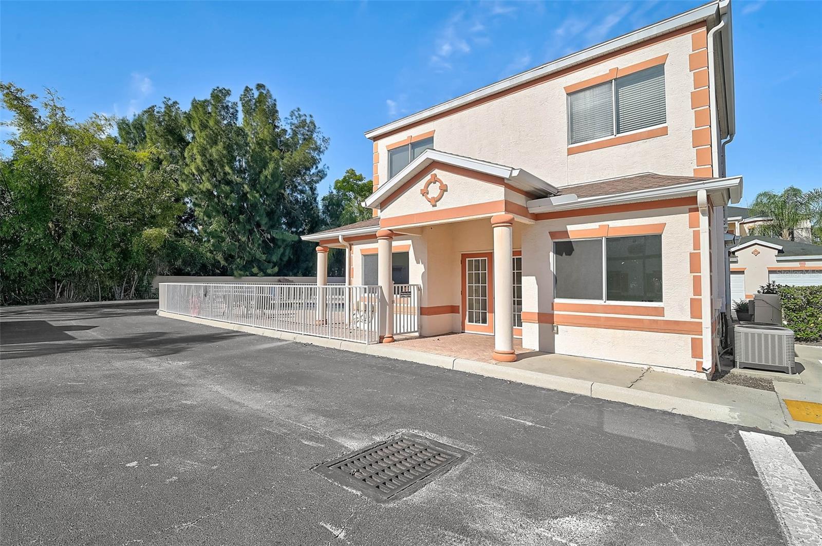 Image 34 of 39 For 3958 Mediterranea Circle 411