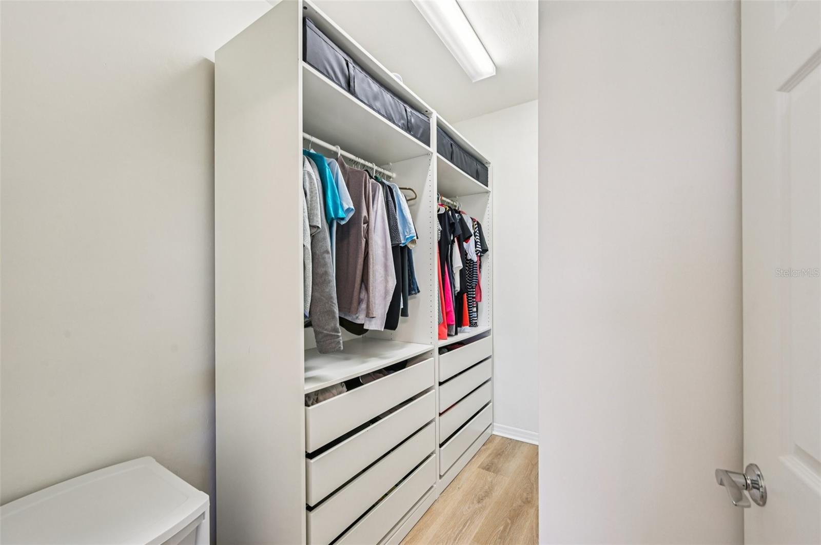 Image 20 of 51 For 19220 Isadora Street