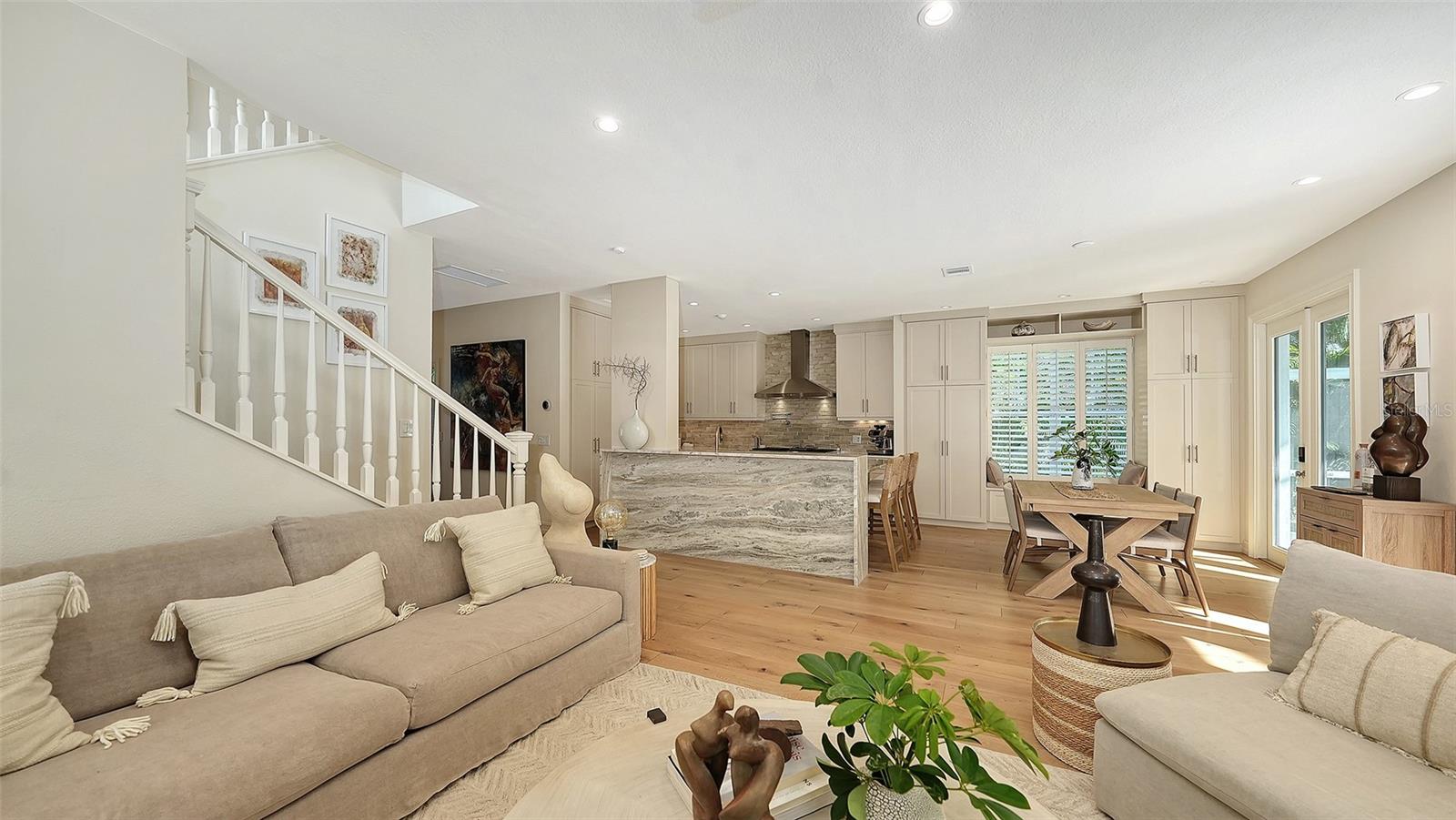 Image 10 of 76 For 1690 Arlington Street