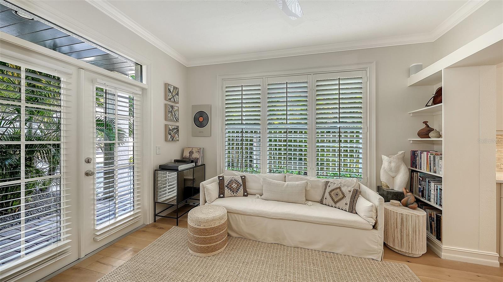 Image 11 of 76 For 1690 Arlington Street