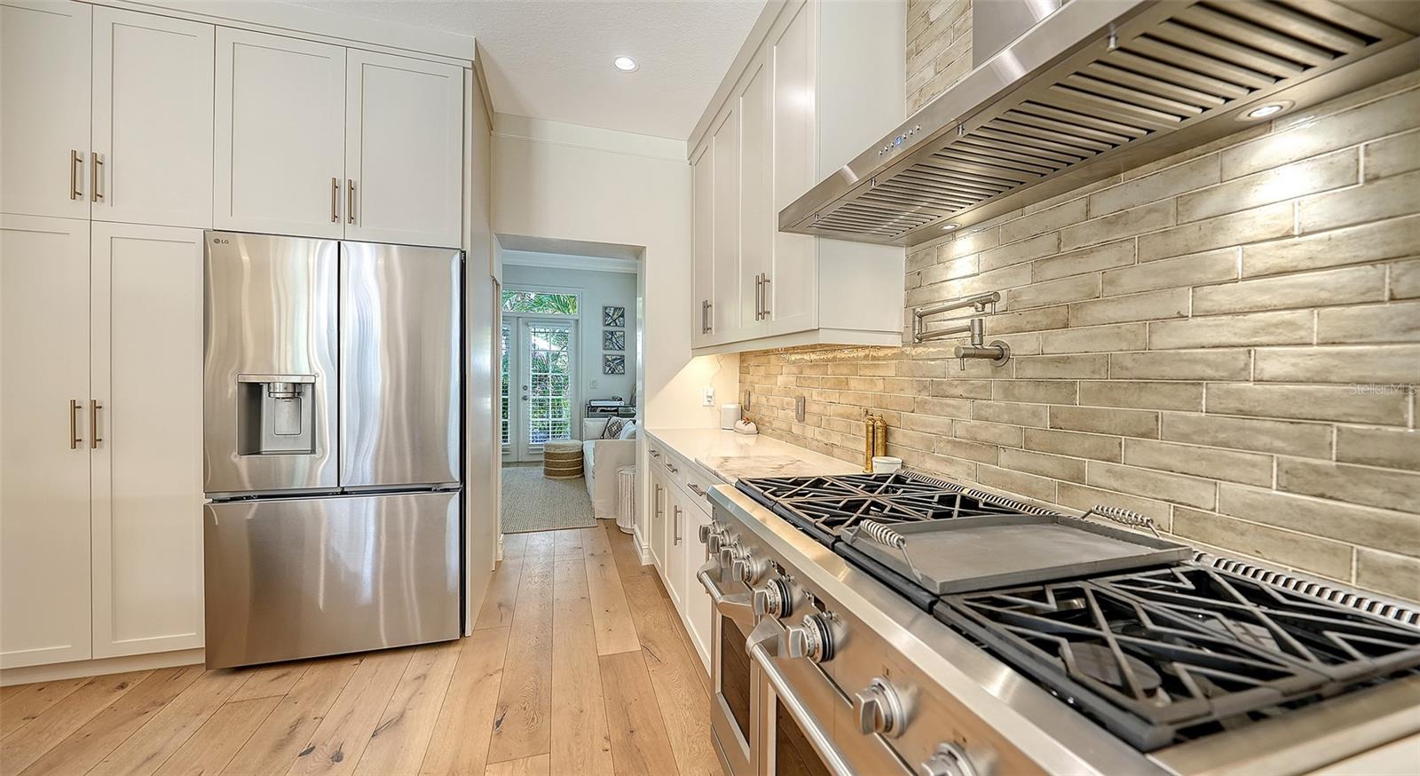 Image 17 of 76 For 1690 Arlington Street