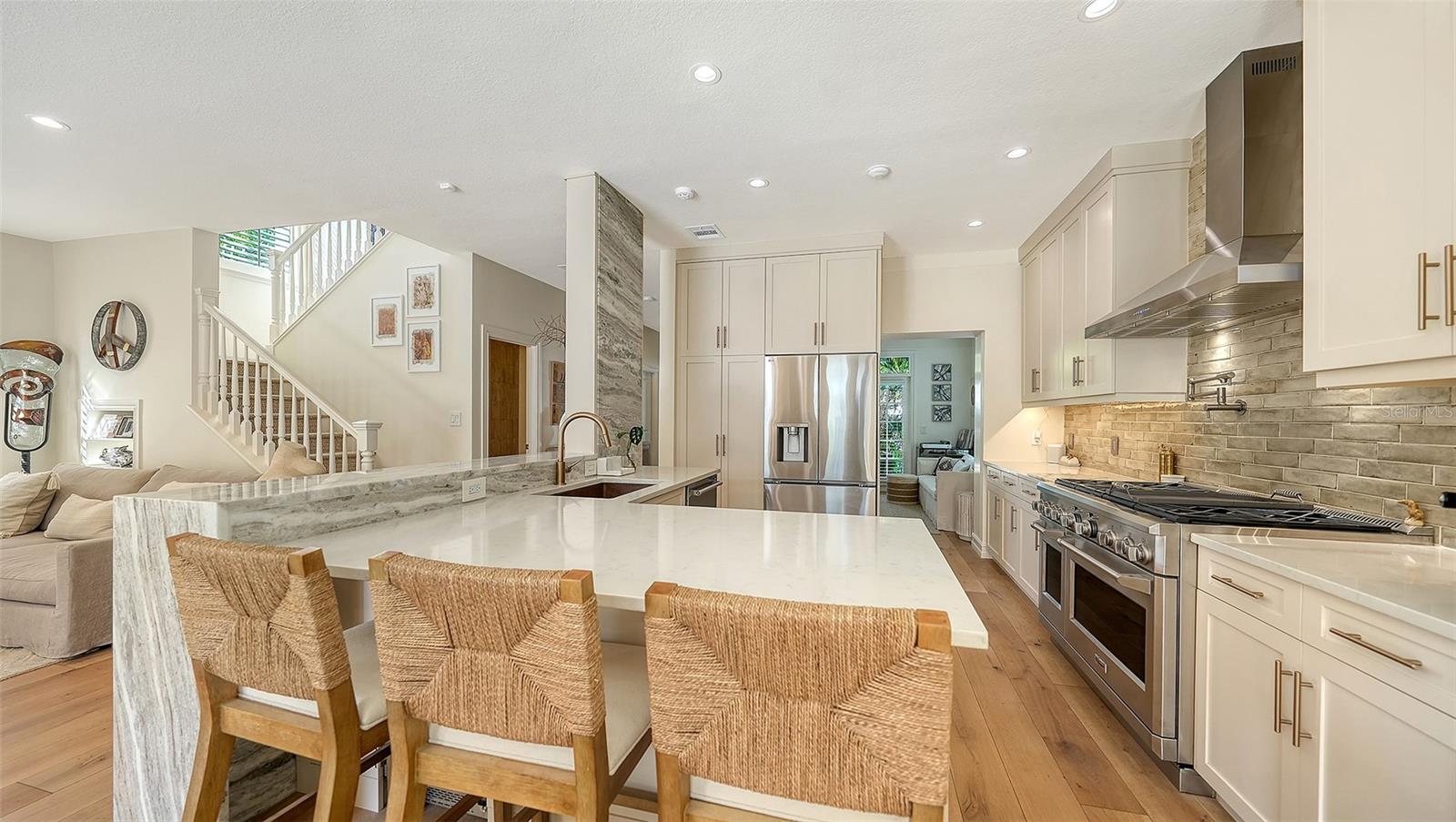 Image 18 of 76 For 1690 Arlington Street