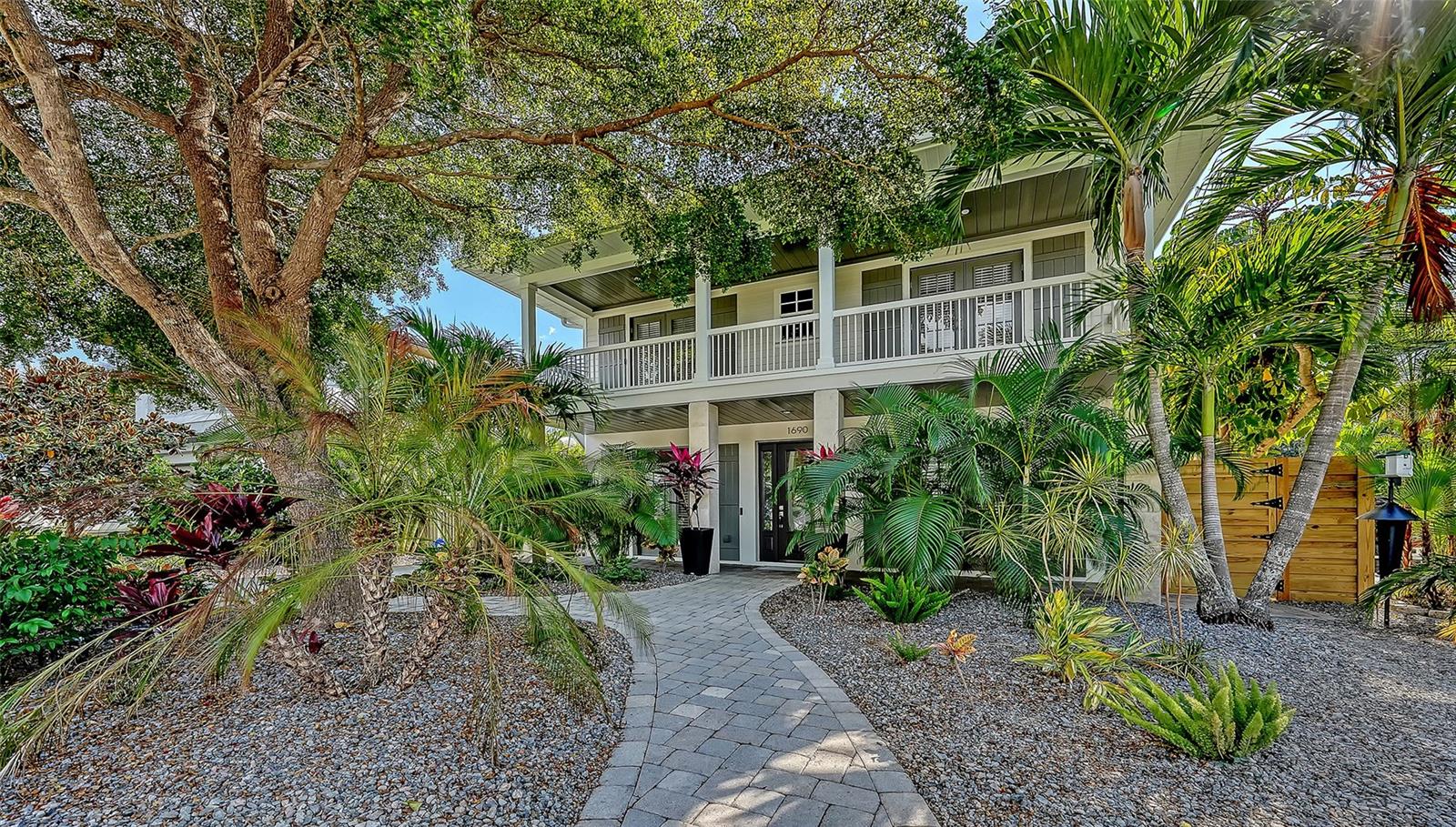 Image 2 of 76 For 1690 Arlington Street