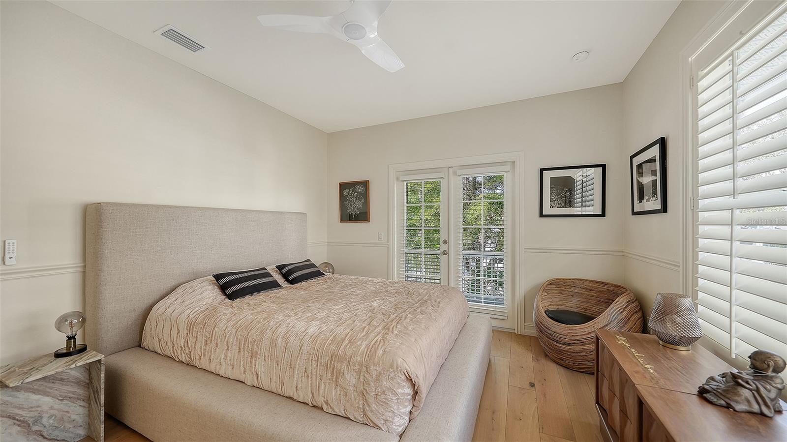 Image 33 of 76 For 1690 Arlington Street