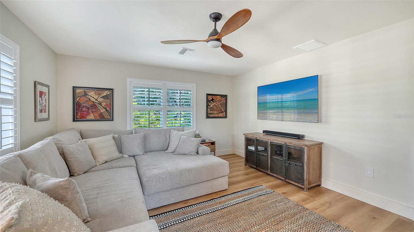 Image 38 of 76 For 1690 Arlington Street