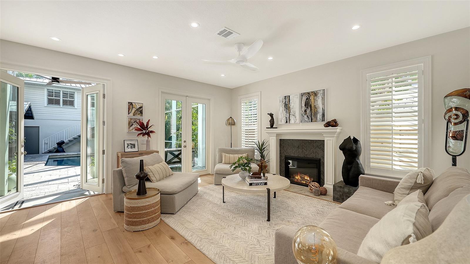 Image 7 of 76 For 1690 Arlington Street