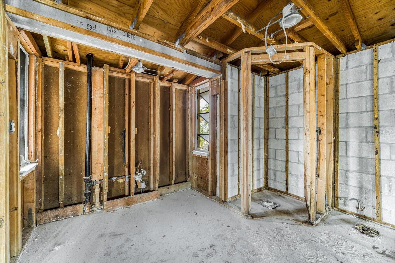 Image 14 of 51 For 259 Gladiolus Street