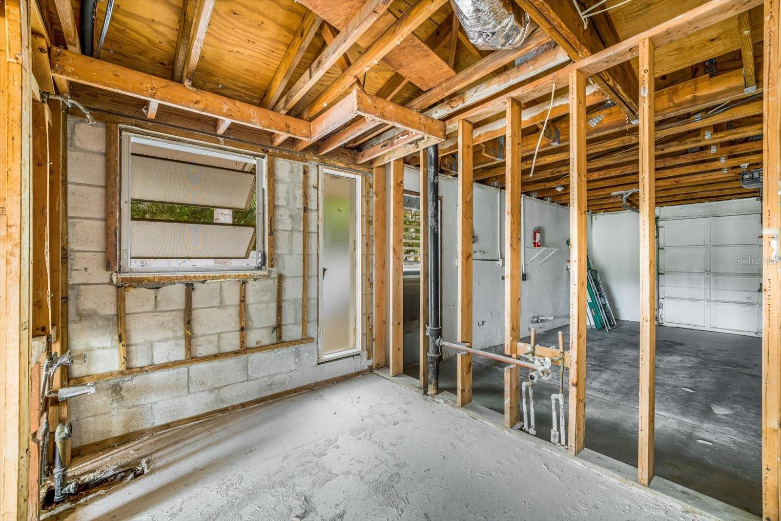 Image 18 of 51 For 259 Gladiolus Street