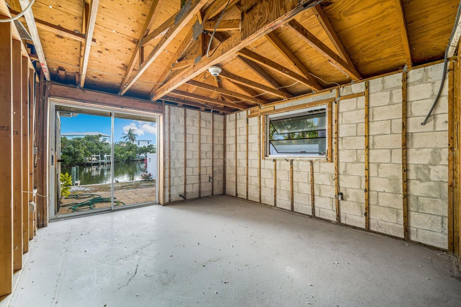 Image 19 of 51 For 259 Gladiolus Street