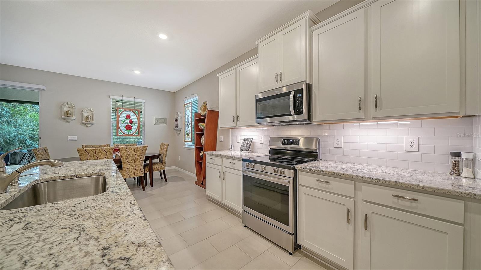 Image 7 of 31 For 17617 Cantarina Cove