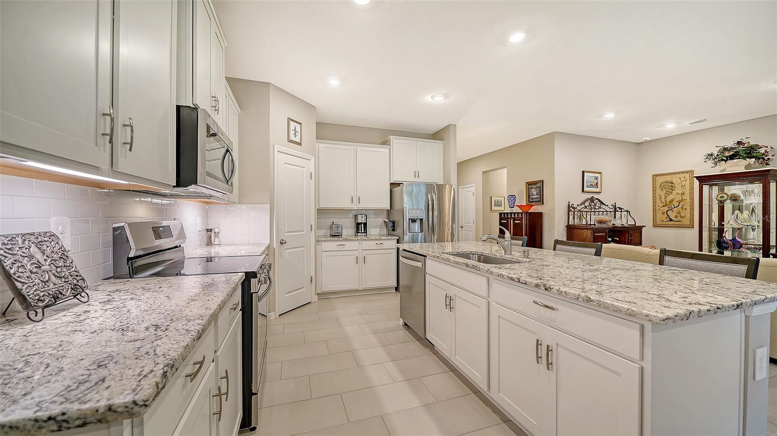 Image 8 of 31 For 17617 Cantarina Cove