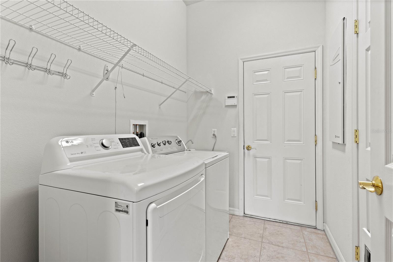 Image 14 of 33 For 3604 Summerwind Circle