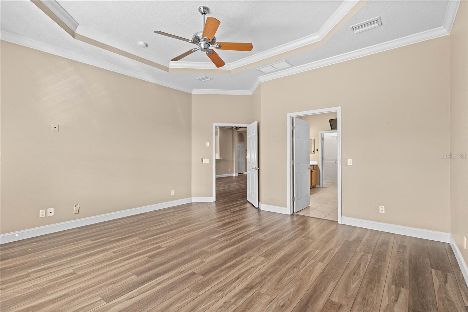 Image 15 of 33 For 3604 Summerwind Circle