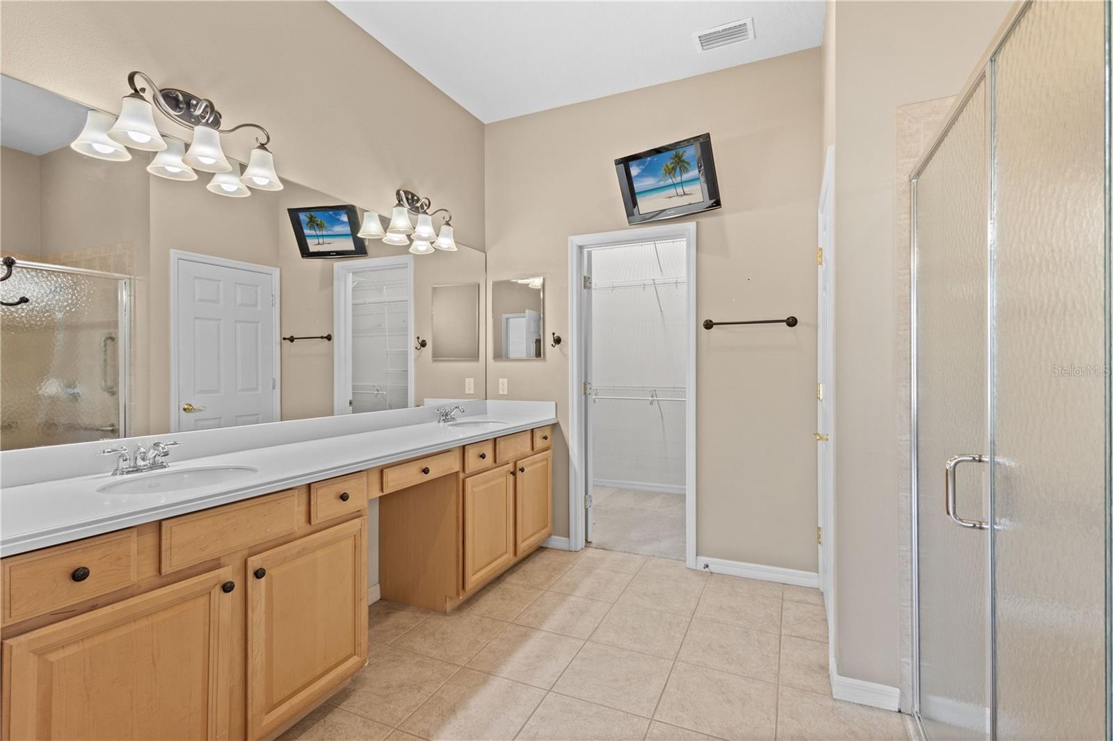 Image 17 of 33 For 3604 Summerwind Circle