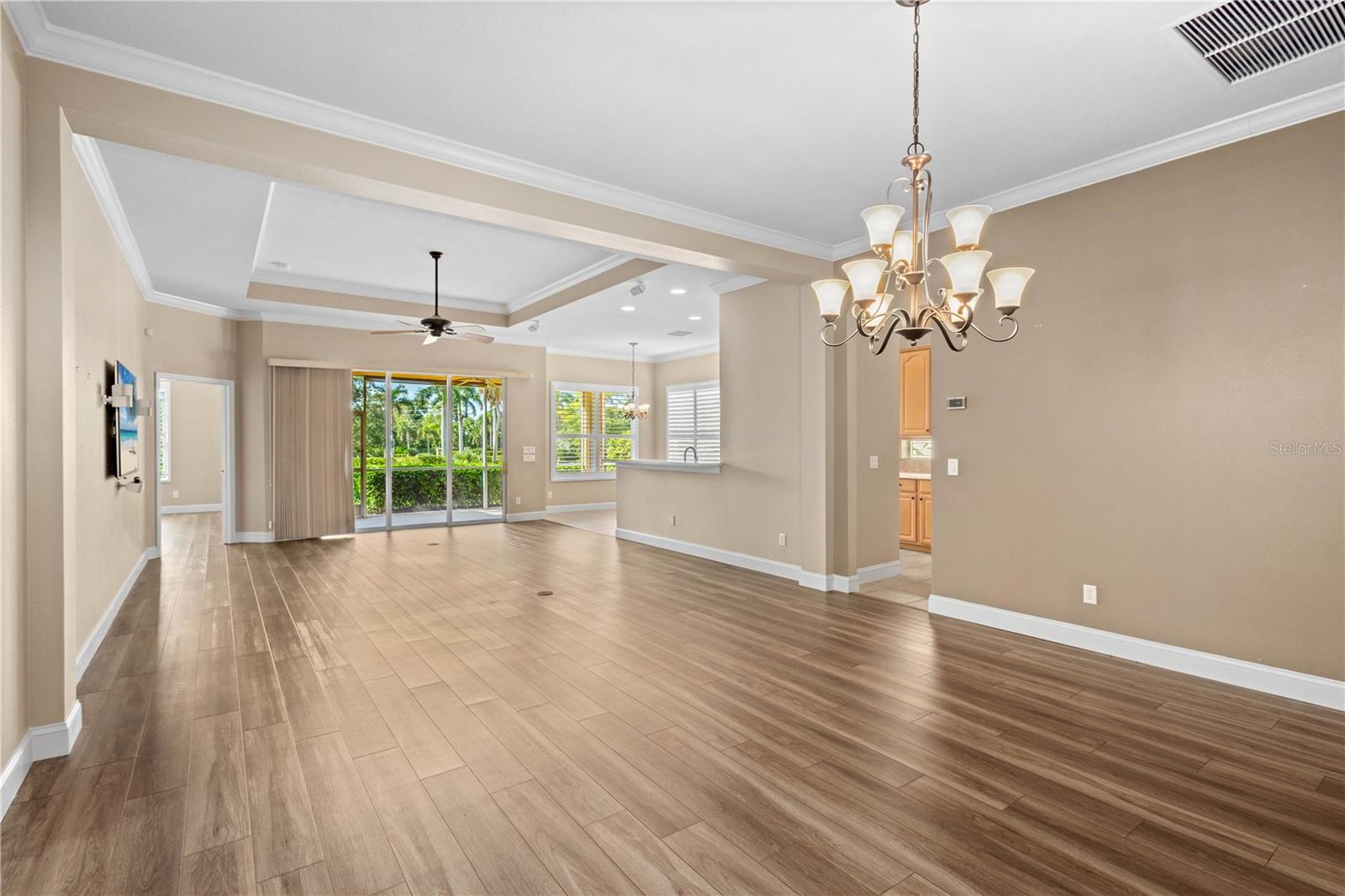 Image 7 of 33 For 3604 Summerwind Circle