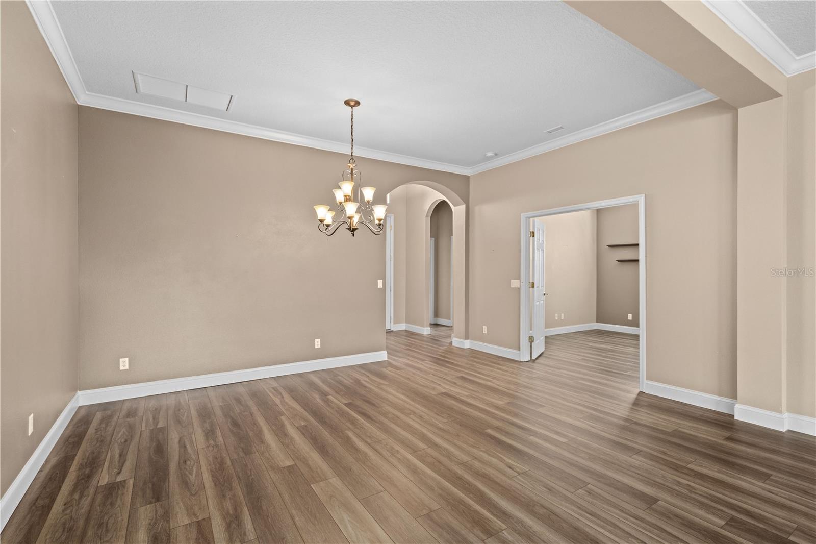 Image 9 of 33 For 3604 Summerwind Circle