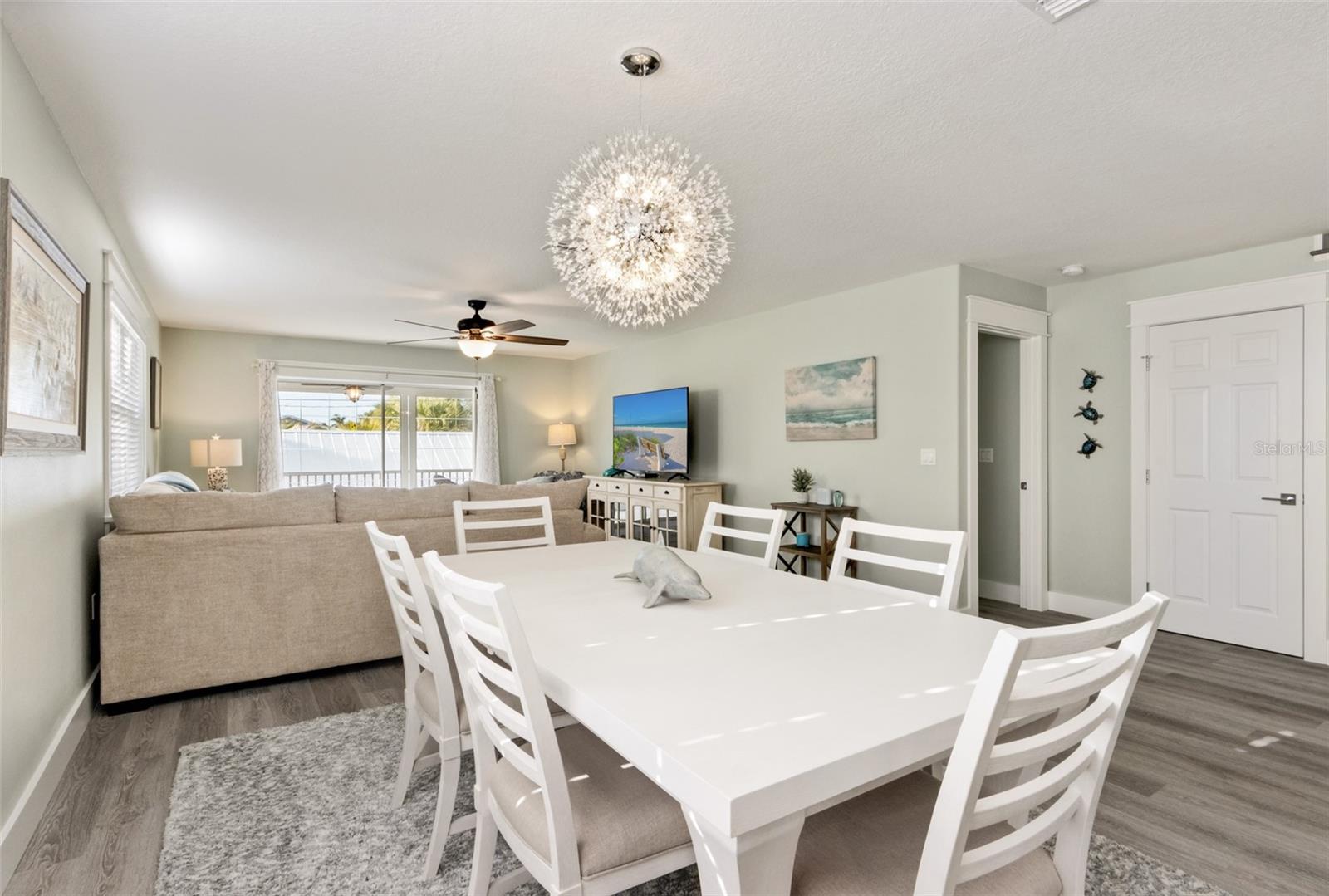 Image 11 of 39 For 510 Magnolia Avenue