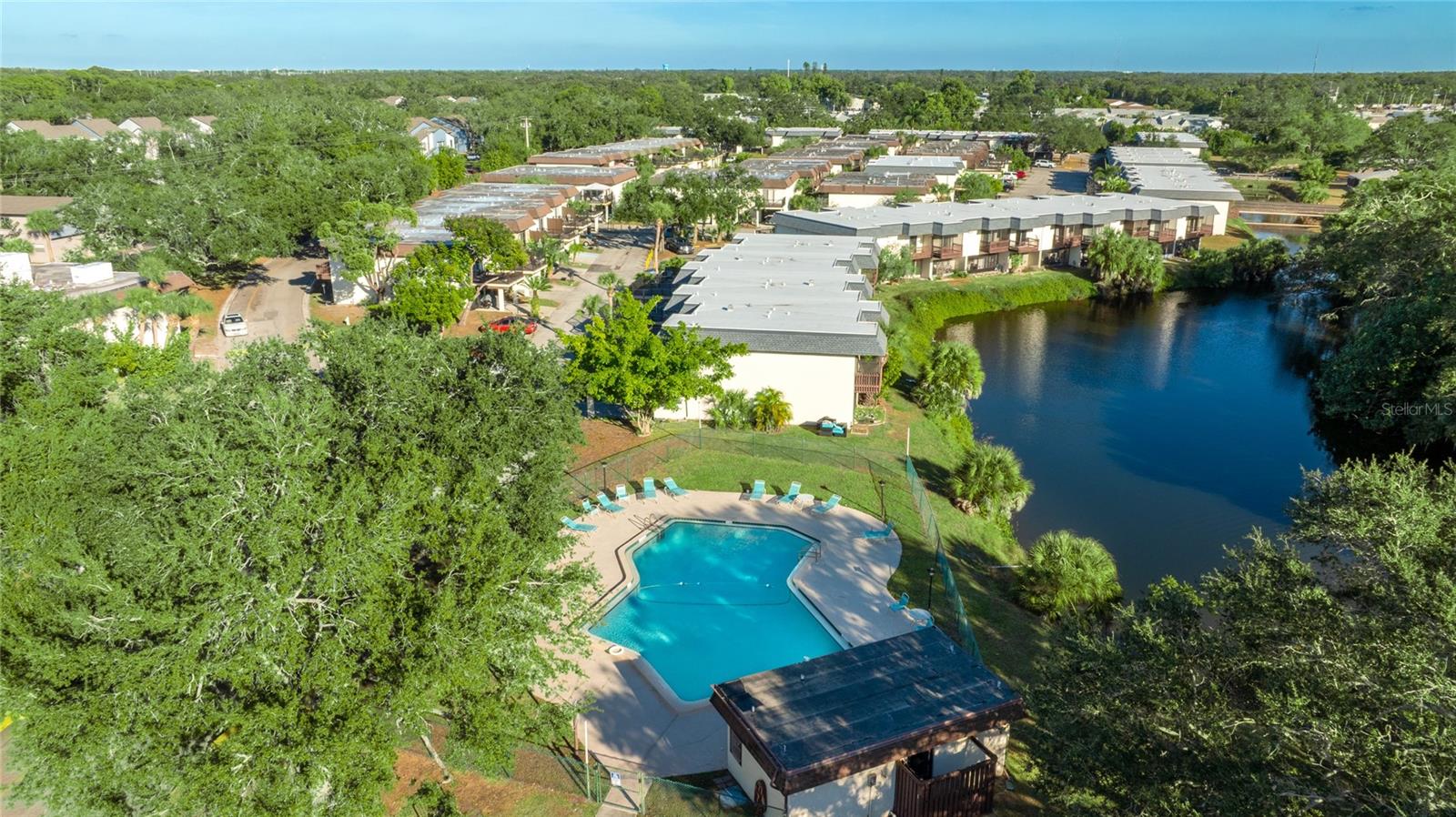 Image 24 of 26 For 3365 Ramblewood Drive N 35c8