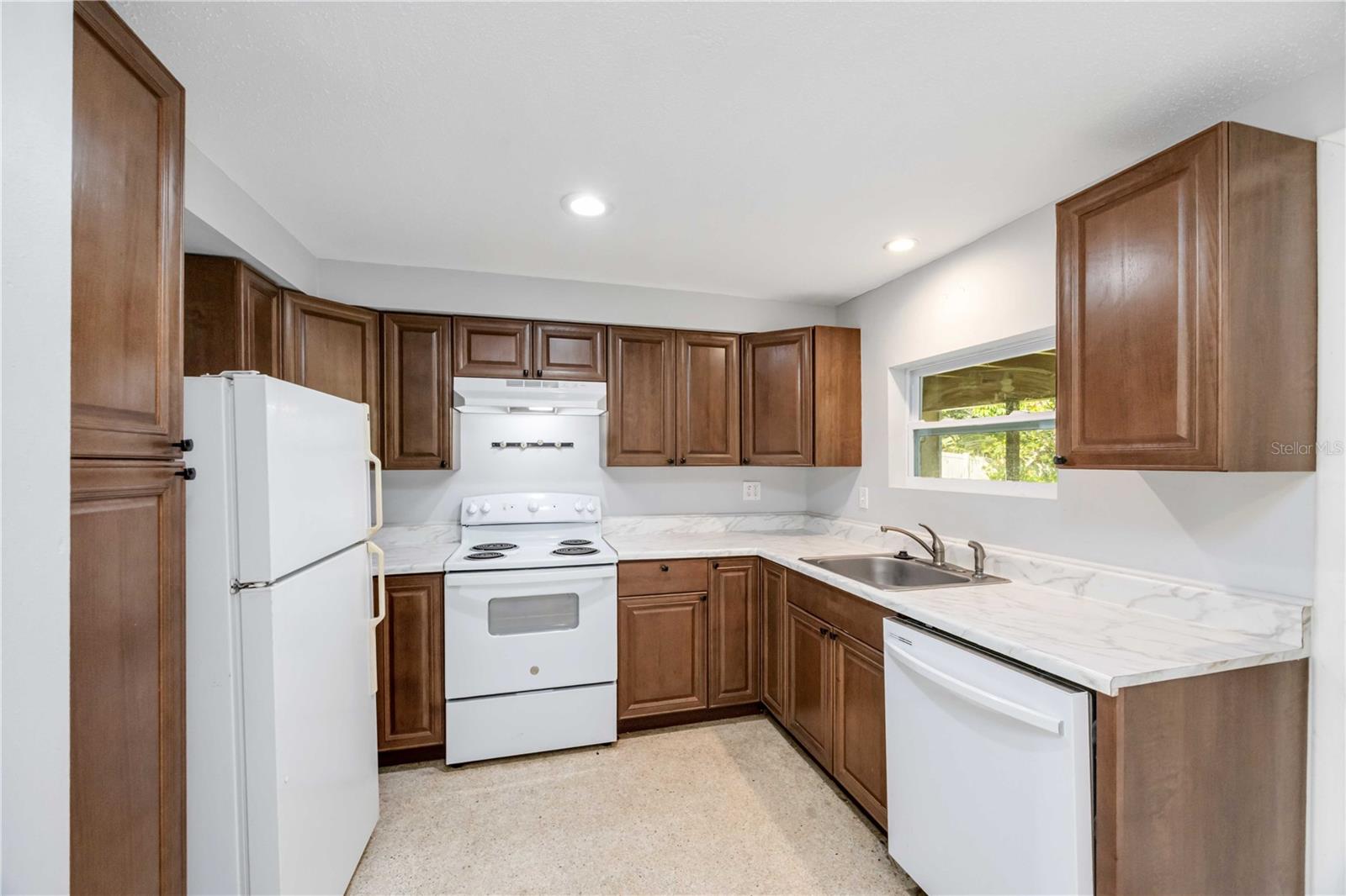 Image 10 of 30 For 3853 Woodrow Ridge Street