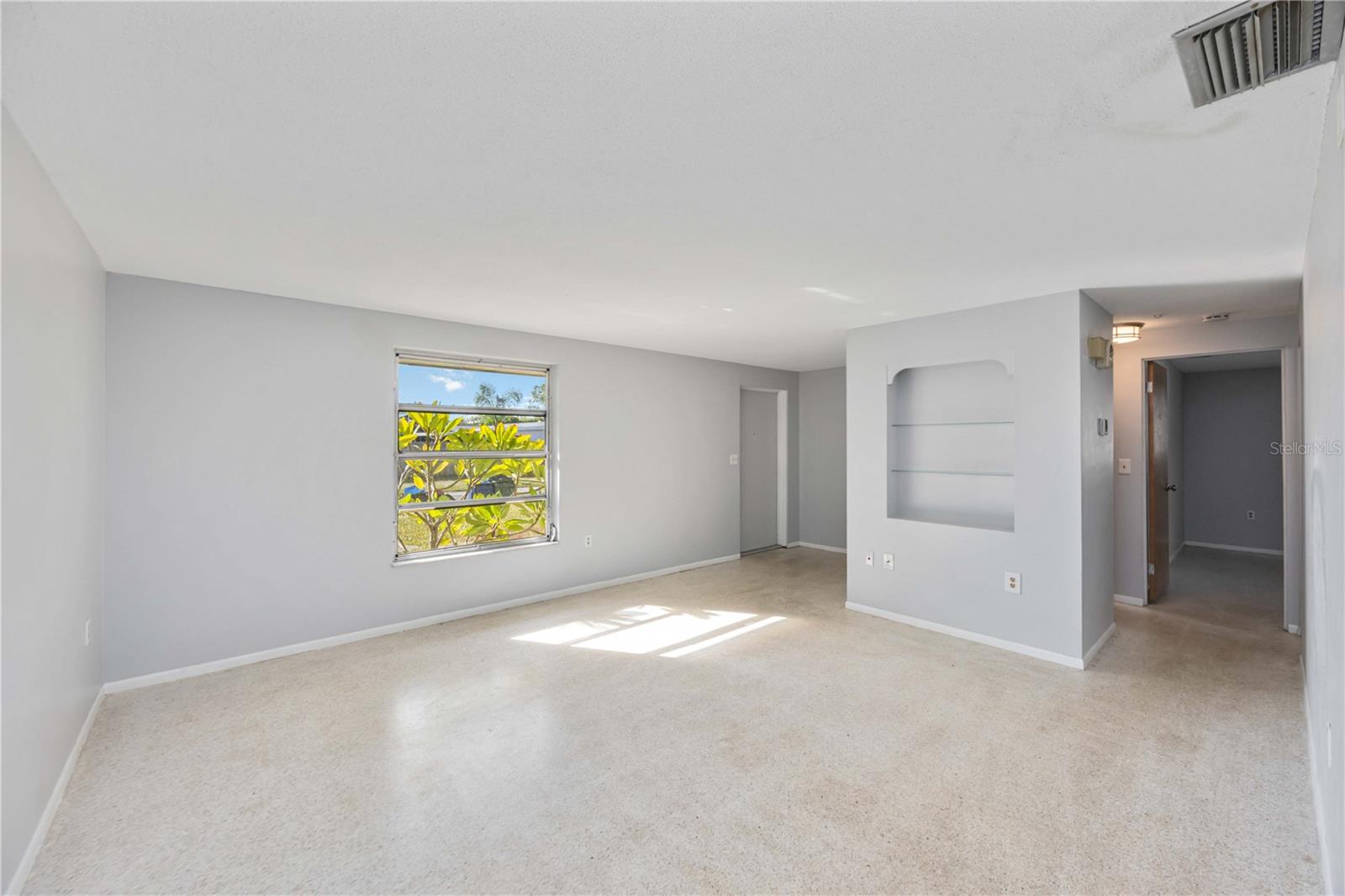 Image 7 of 30 For 3853 Woodrow Ridge Street