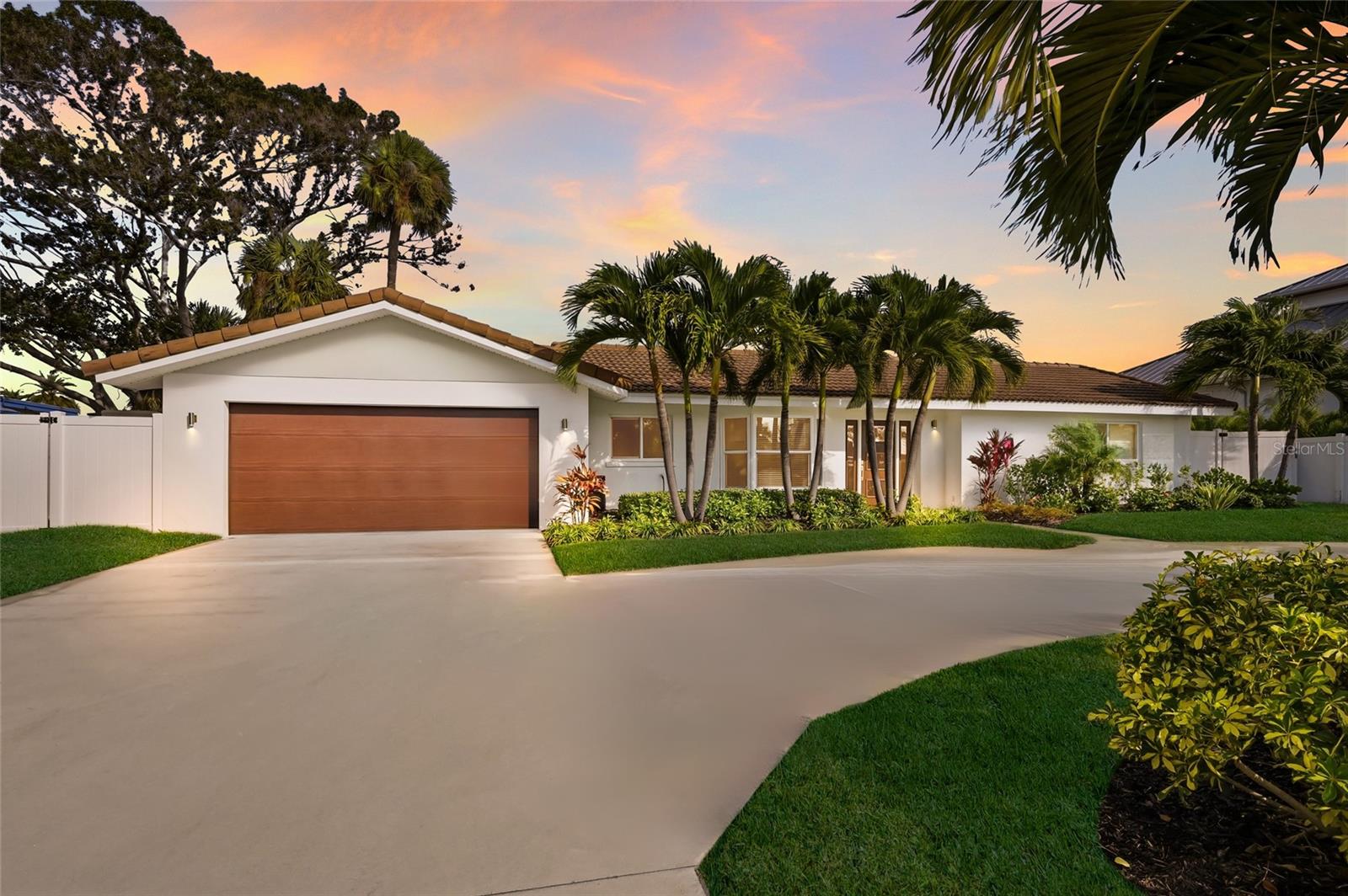 Details for 611 Dundee Lane, HOLMES BEACH, FL 34217