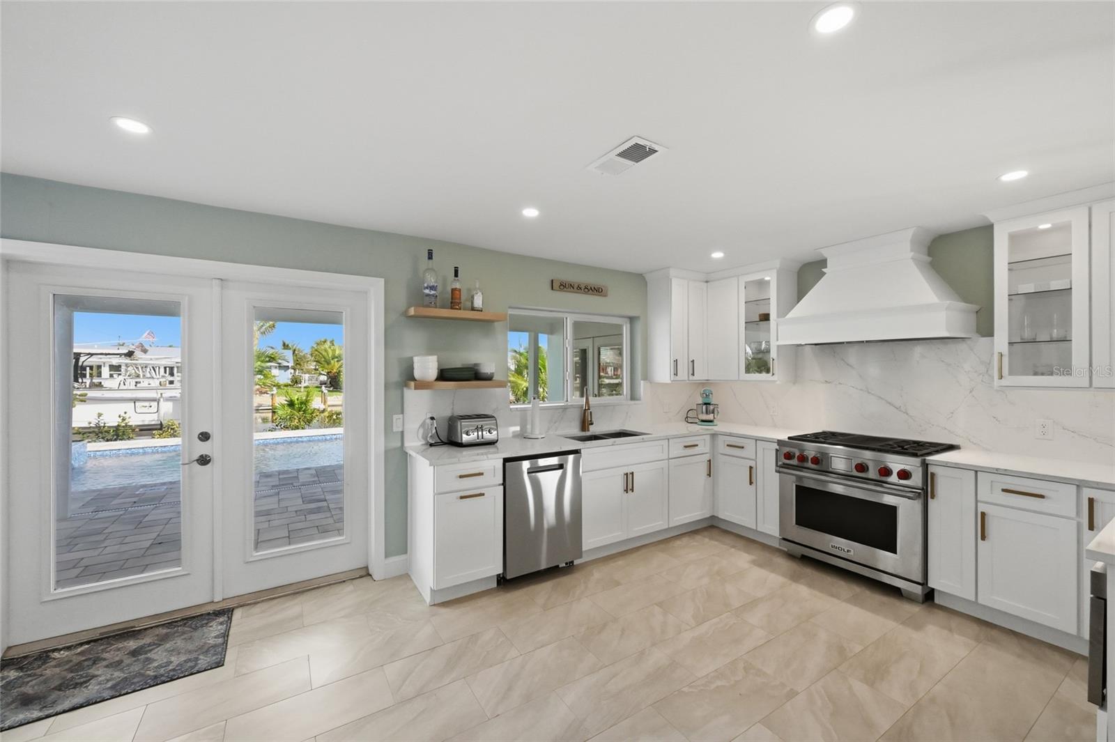 Image 10 of 42 For 611 Dundee Lane