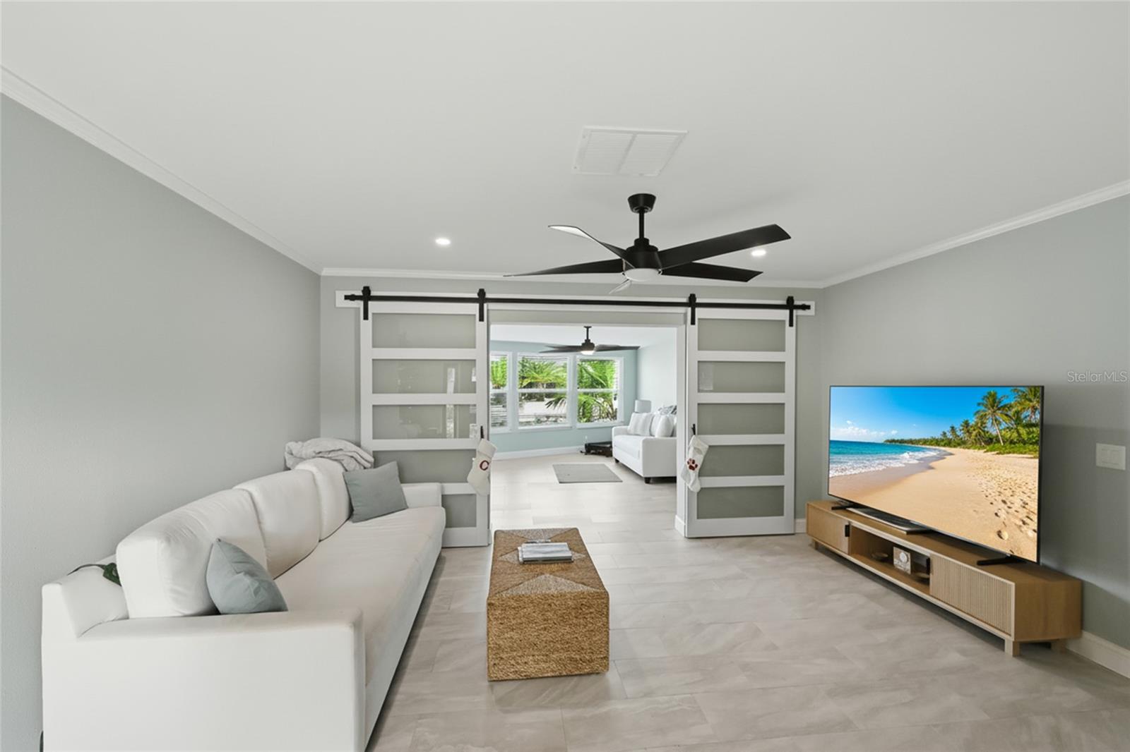 Image 14 of 42 For 611 Dundee Lane