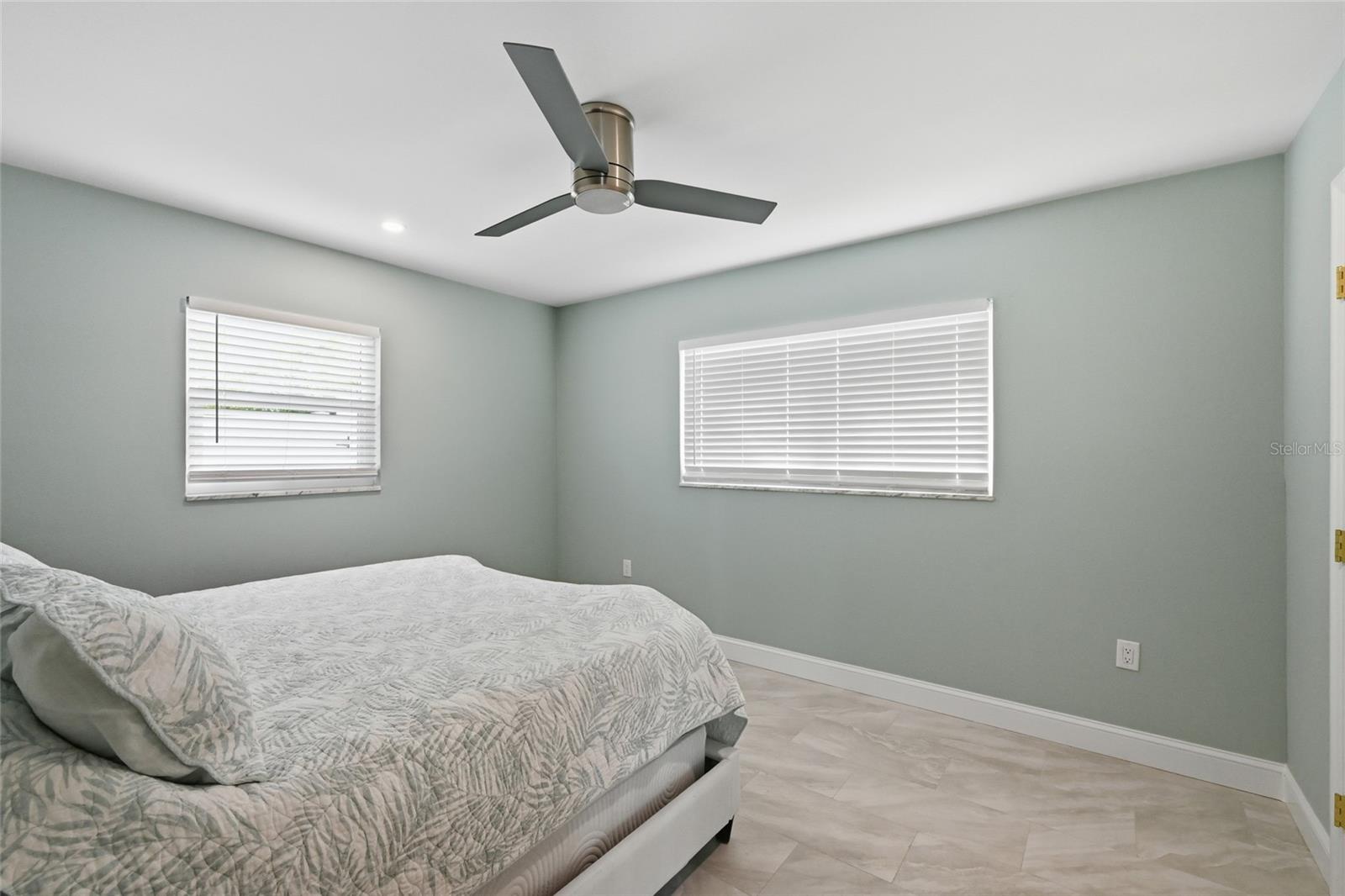 Image 21 of 42 For 611 Dundee Lane