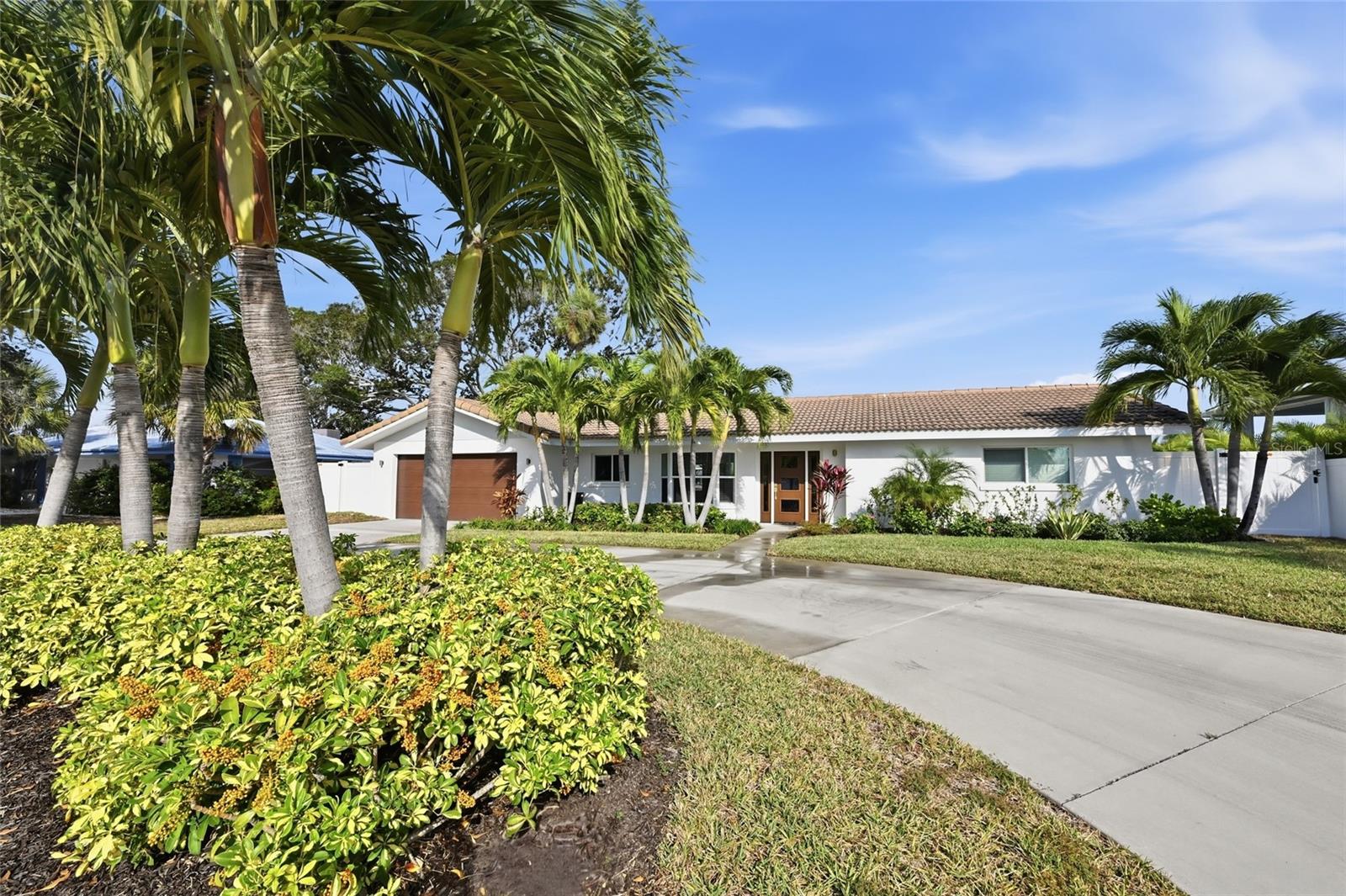 Image 40 of 42 For 611 Dundee Lane