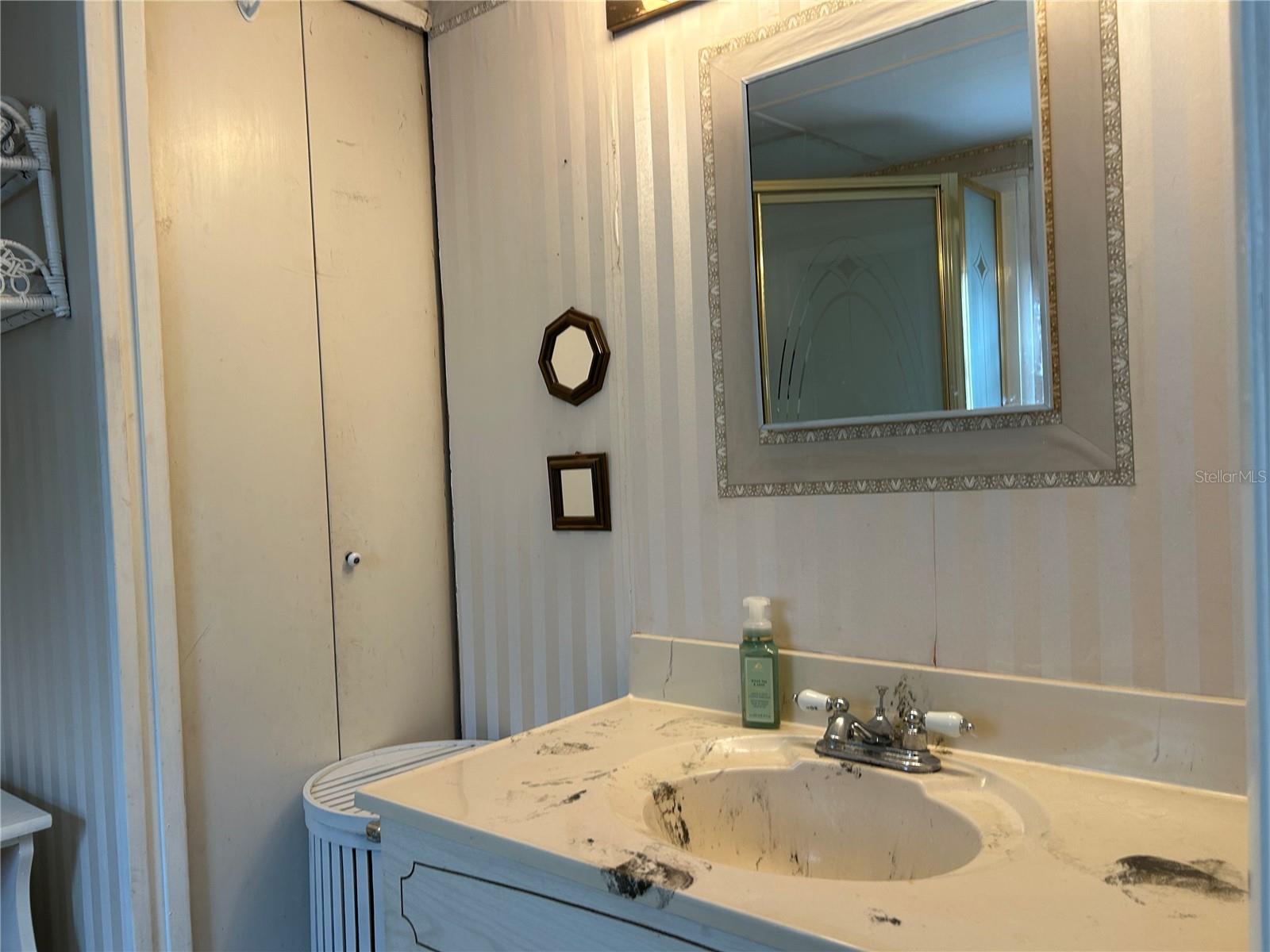 Image 22 of 43 For 5025 Brae Burn Avenue