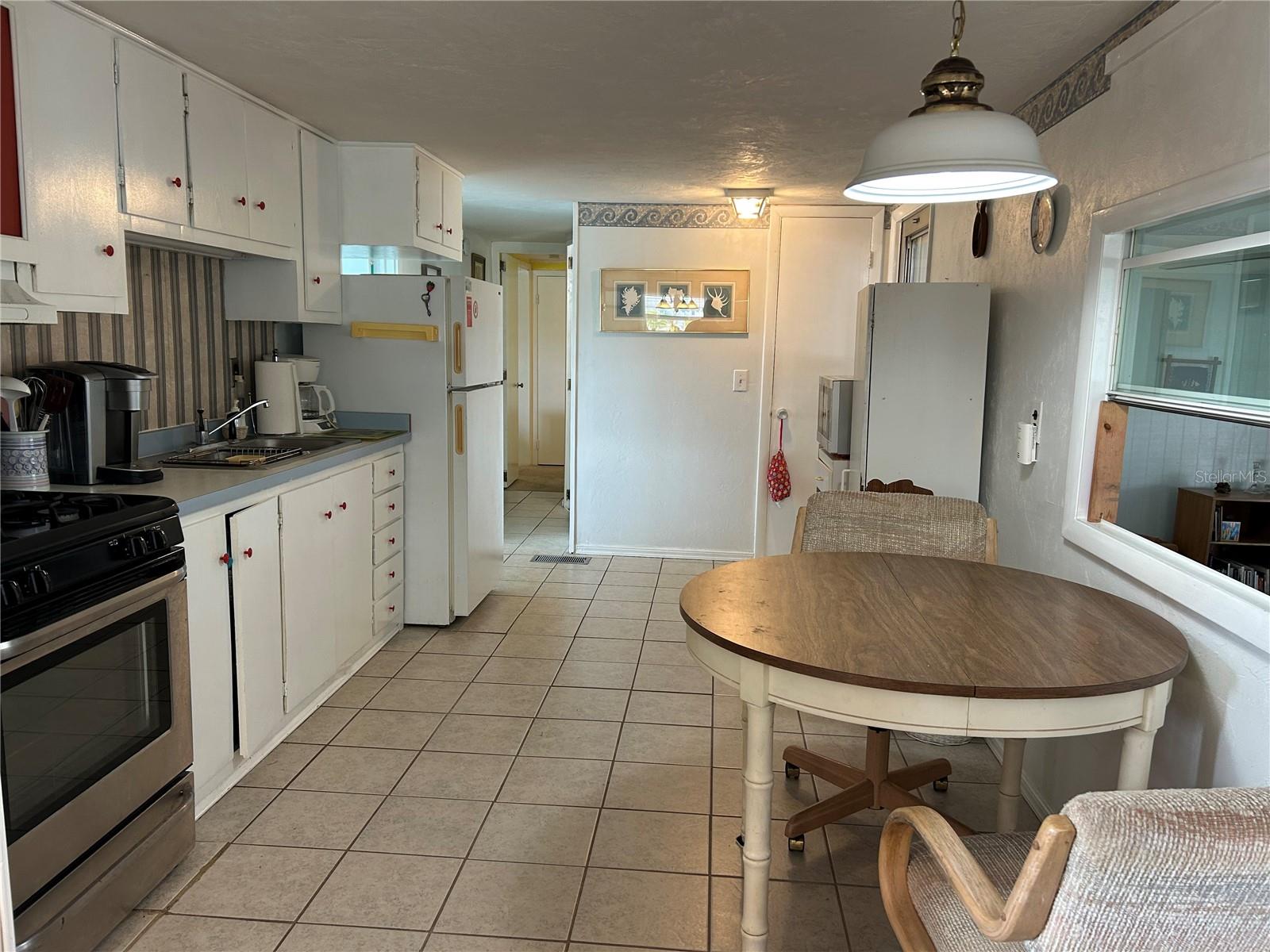 Image 6 of 43 For 5025 Brae Burn Avenue