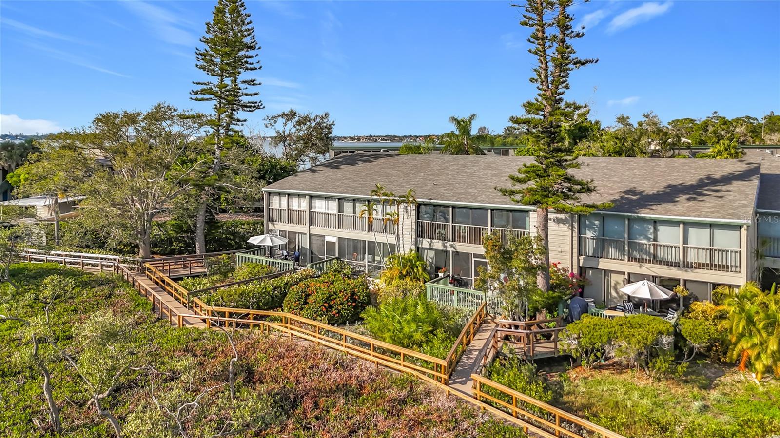 Image 37 of 60 For 1510 Pelican Point Drive Ba269