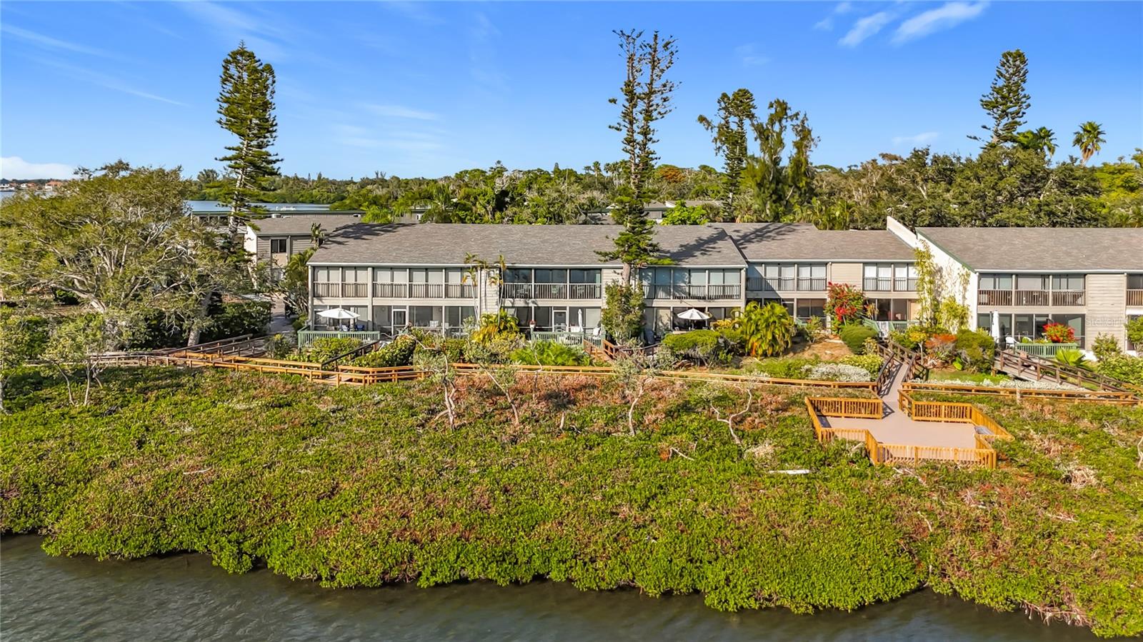 Image 38 of 60 For 1510 Pelican Point Drive Ba269