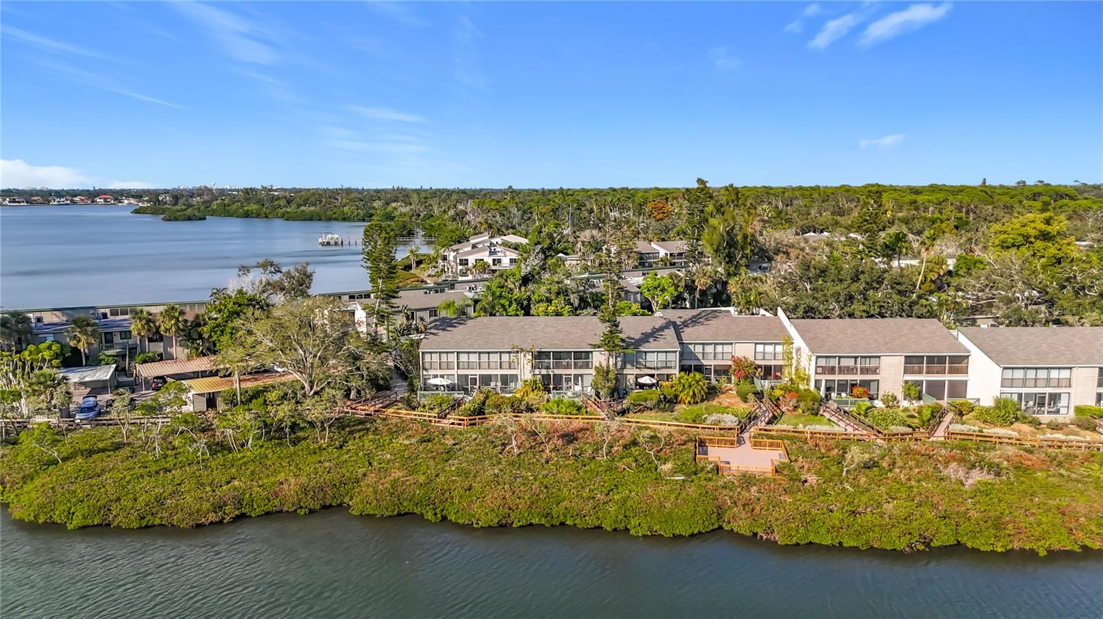 Image 39 of 60 For 1510 Pelican Point Drive Ba269