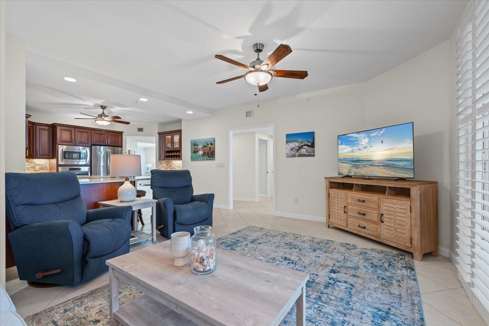 Image 11 of 51 For 1260 Dolphin Bay Way 404