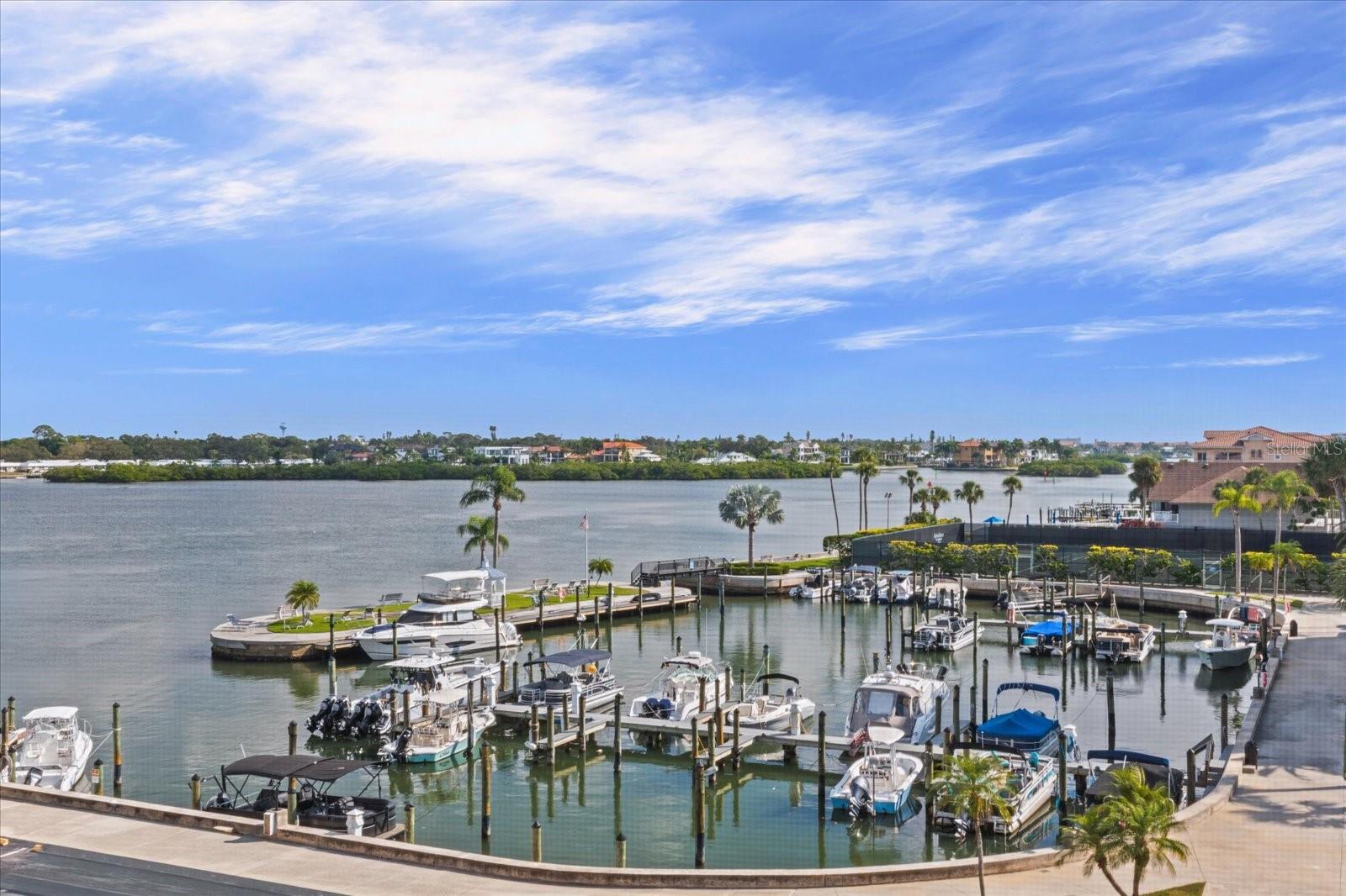 Image 27 of 51 For 1260 Dolphin Bay Way 404