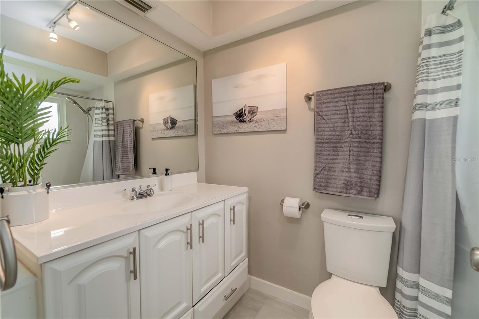 Image 18 of 30 For 33 Caddy Road