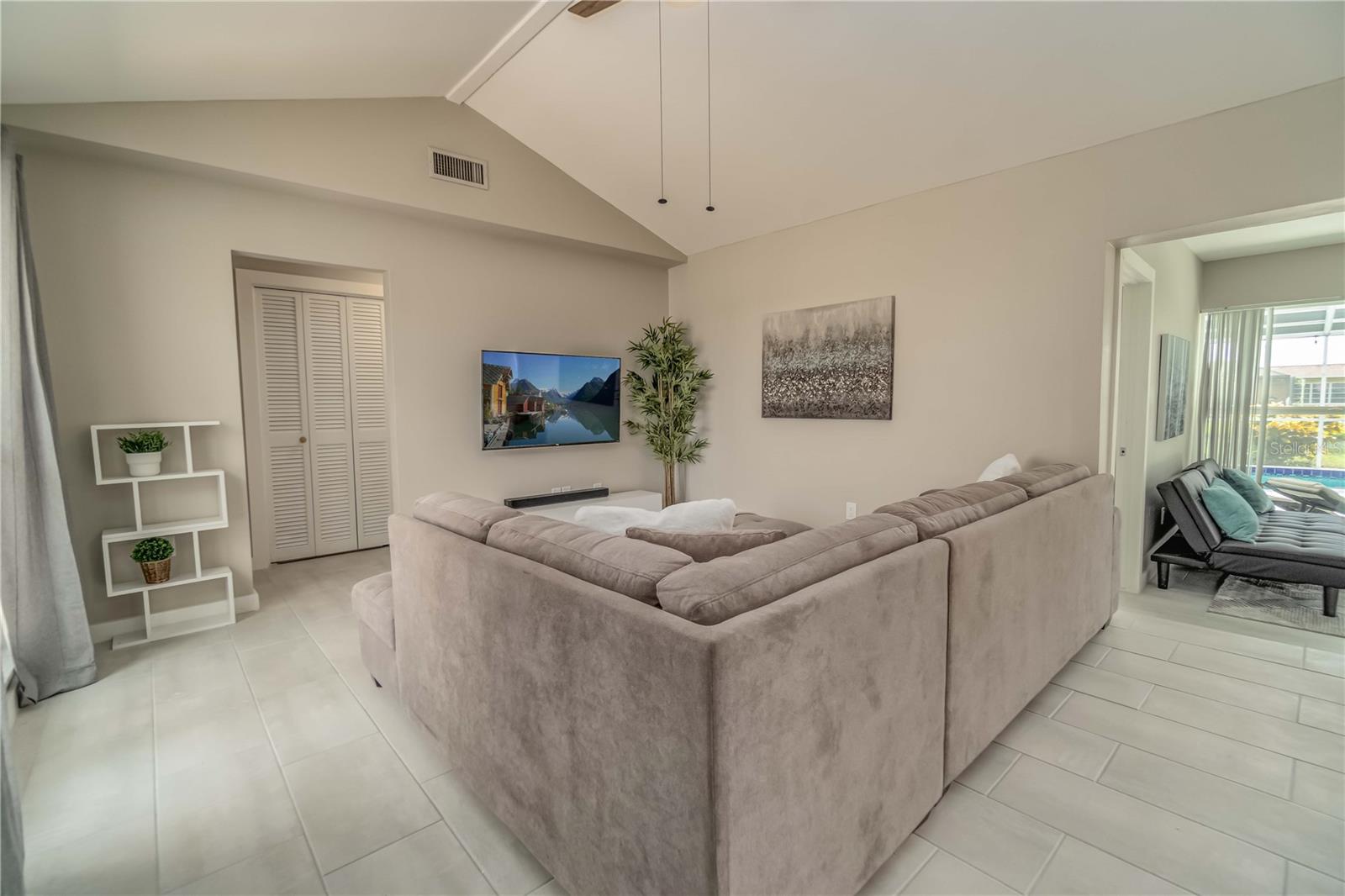 Image 4 of 30 For 33 Caddy Road