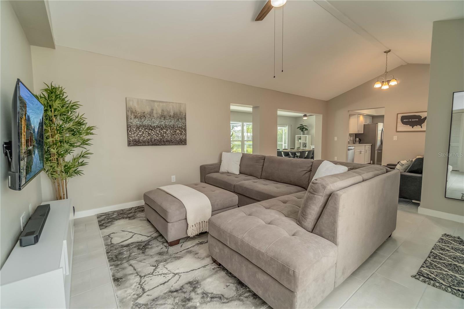 Image 5 of 30 For 33 Caddy Road