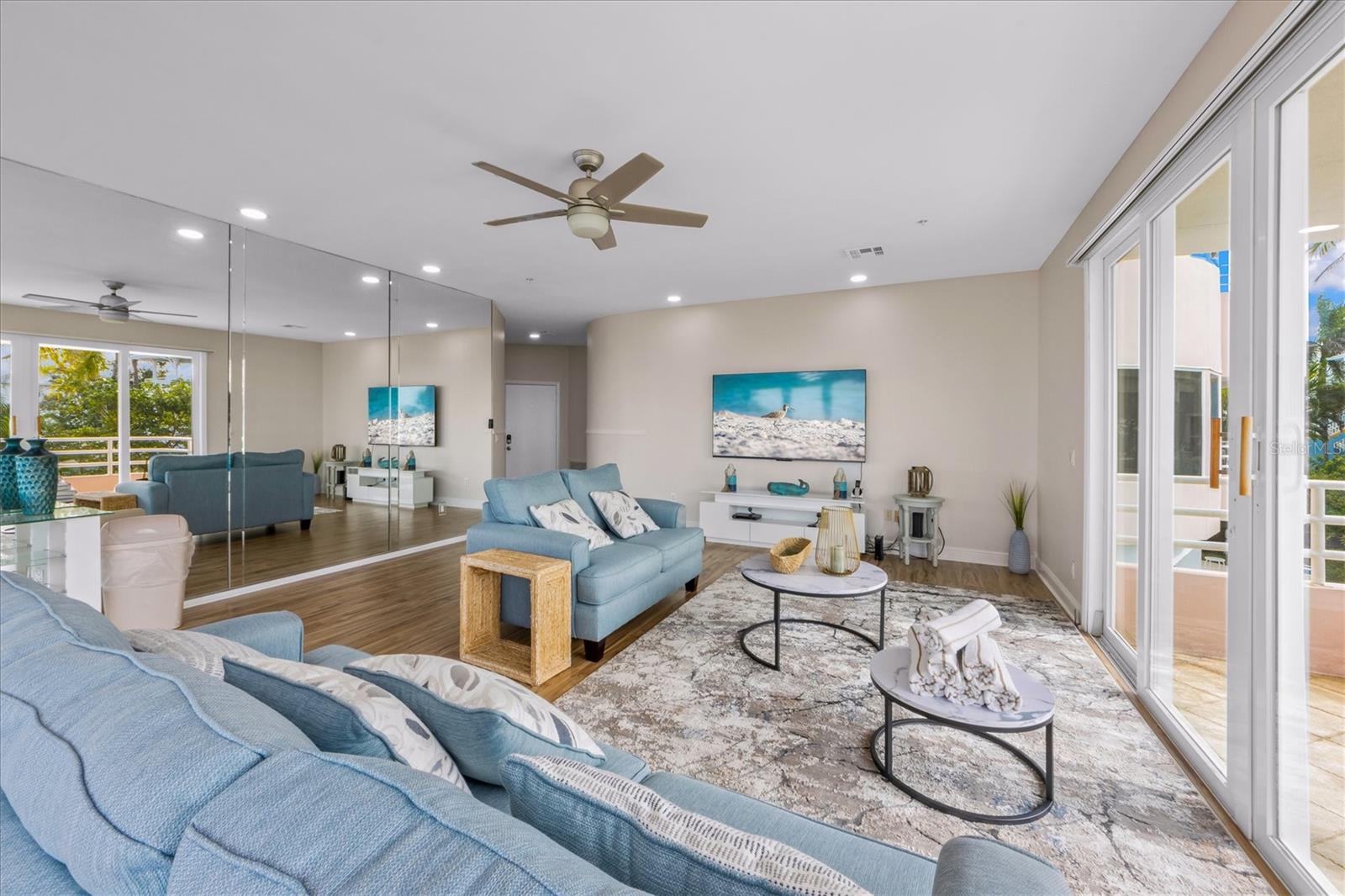 Image 22 of 39 For 3708 Gulf Drive 1