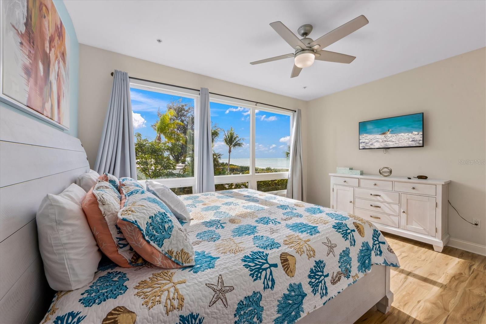 Image 26 of 39 For 3708 Gulf Drive 1