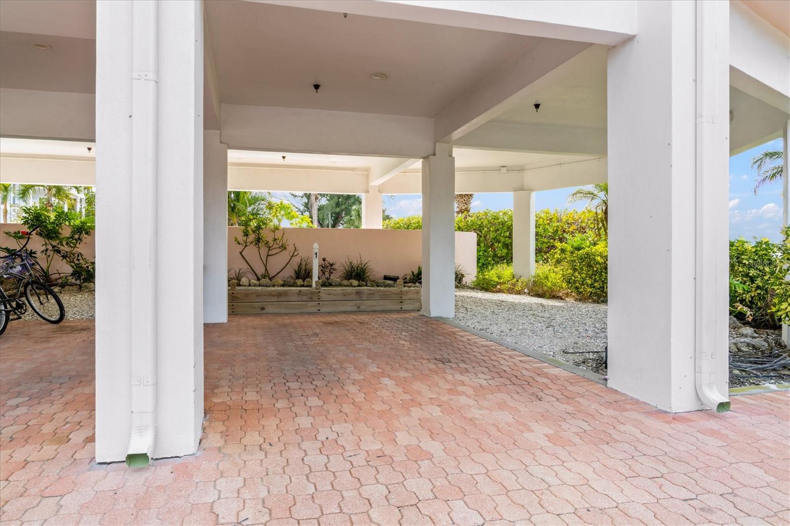 Image 32 of 39 For 3708 Gulf Drive 1