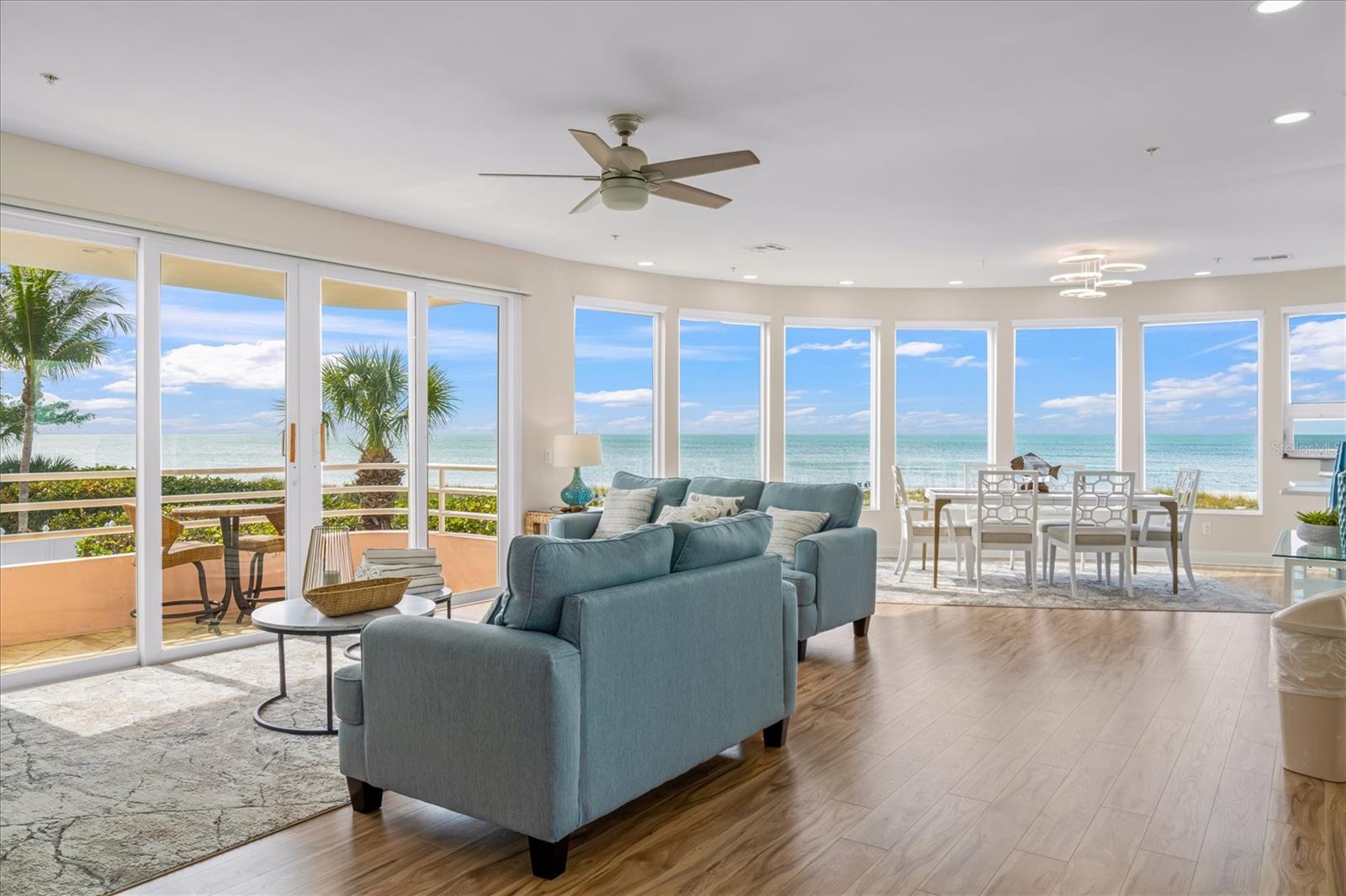 Image 6 of 39 For 3708 Gulf Drive 1