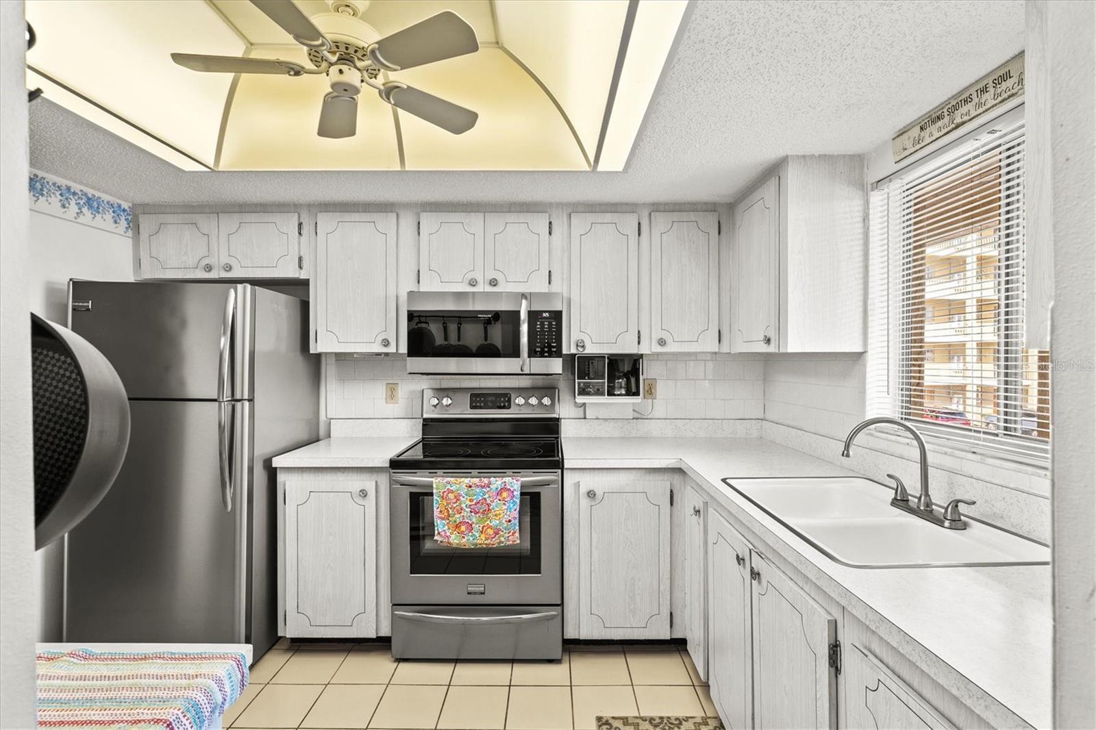 Image 6 of 42 For 3564 Lake Bayshore Drive 203