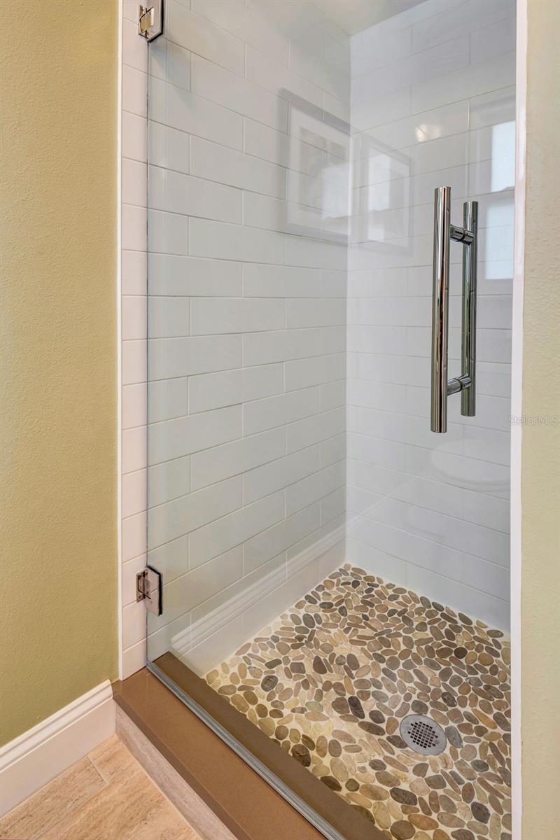 Image 25 of 44 For 5302 19th Avenue W